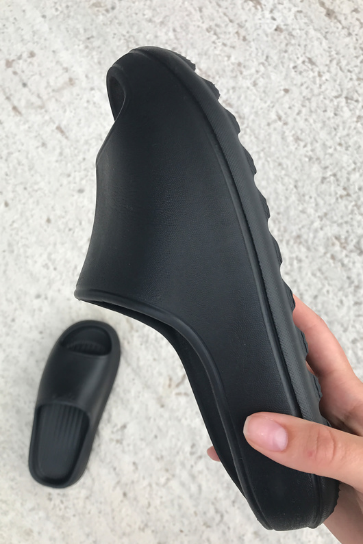 Black Rubber Ribbed Sole Sliders